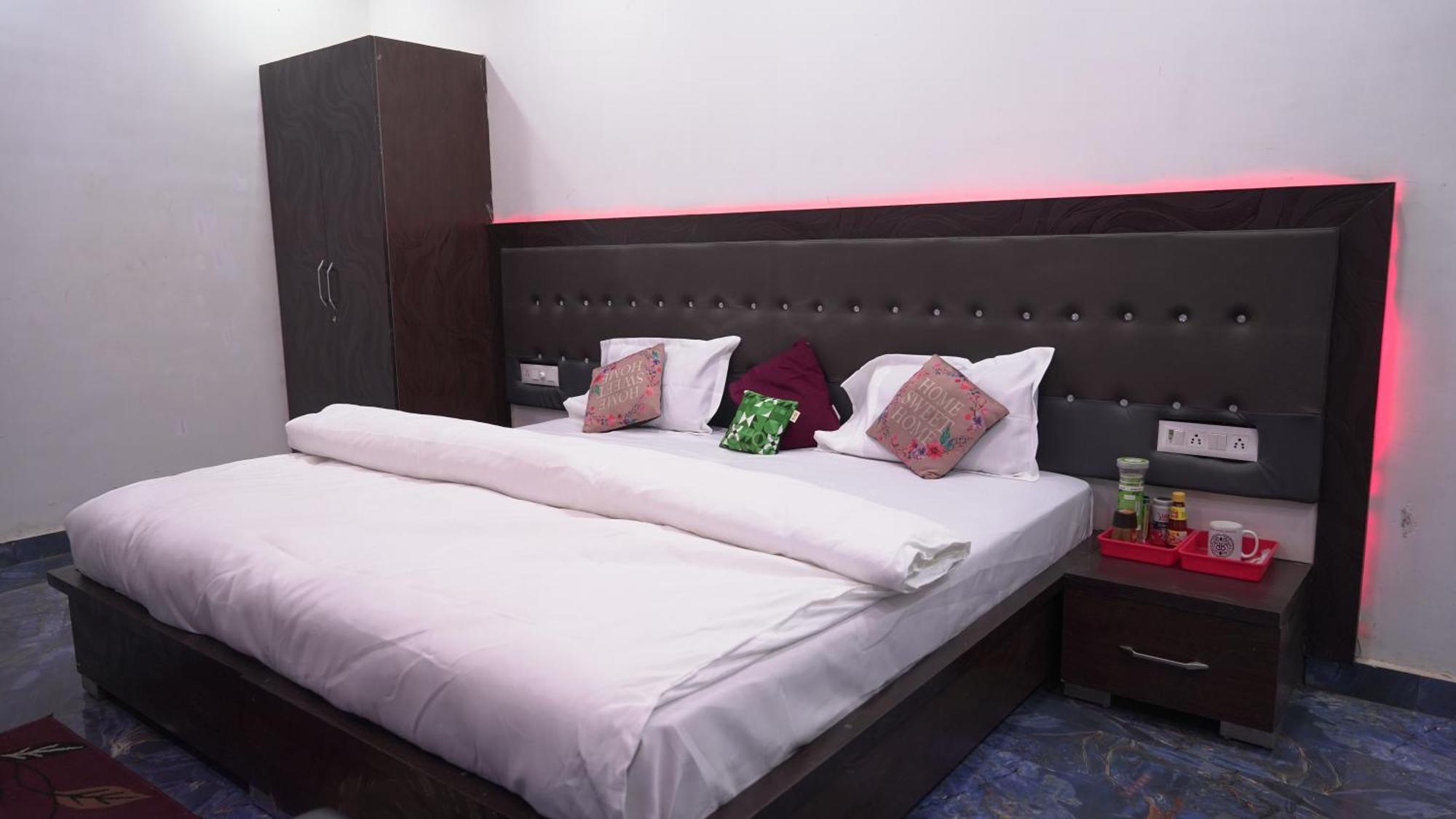 Rajmahal Resort Banquet Hall And Hotel Patna  Ngoại thất bức ảnh