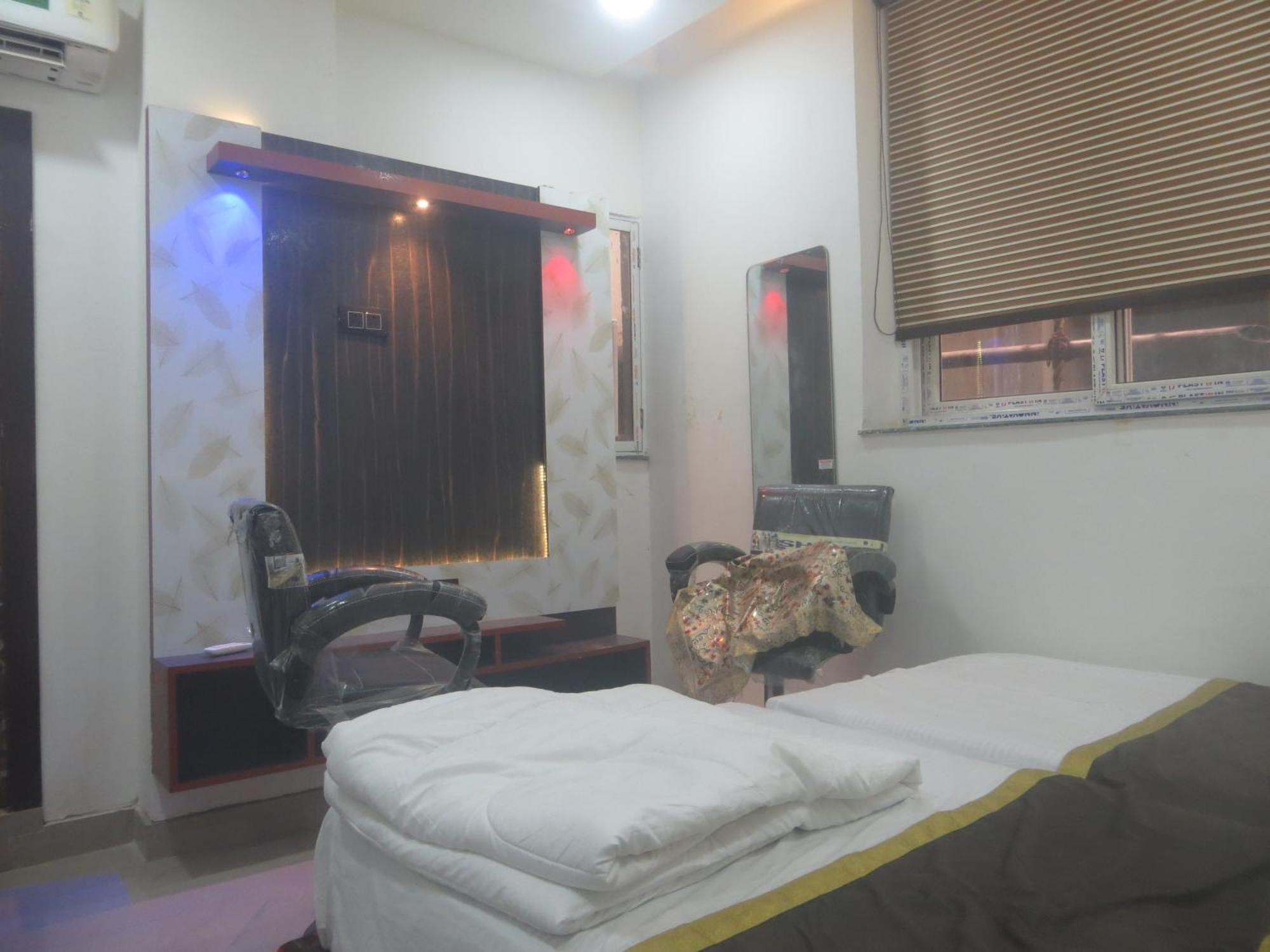 Rajmahal Resort Banquet Hall And Hotel Patna  Ngoại thất bức ảnh
