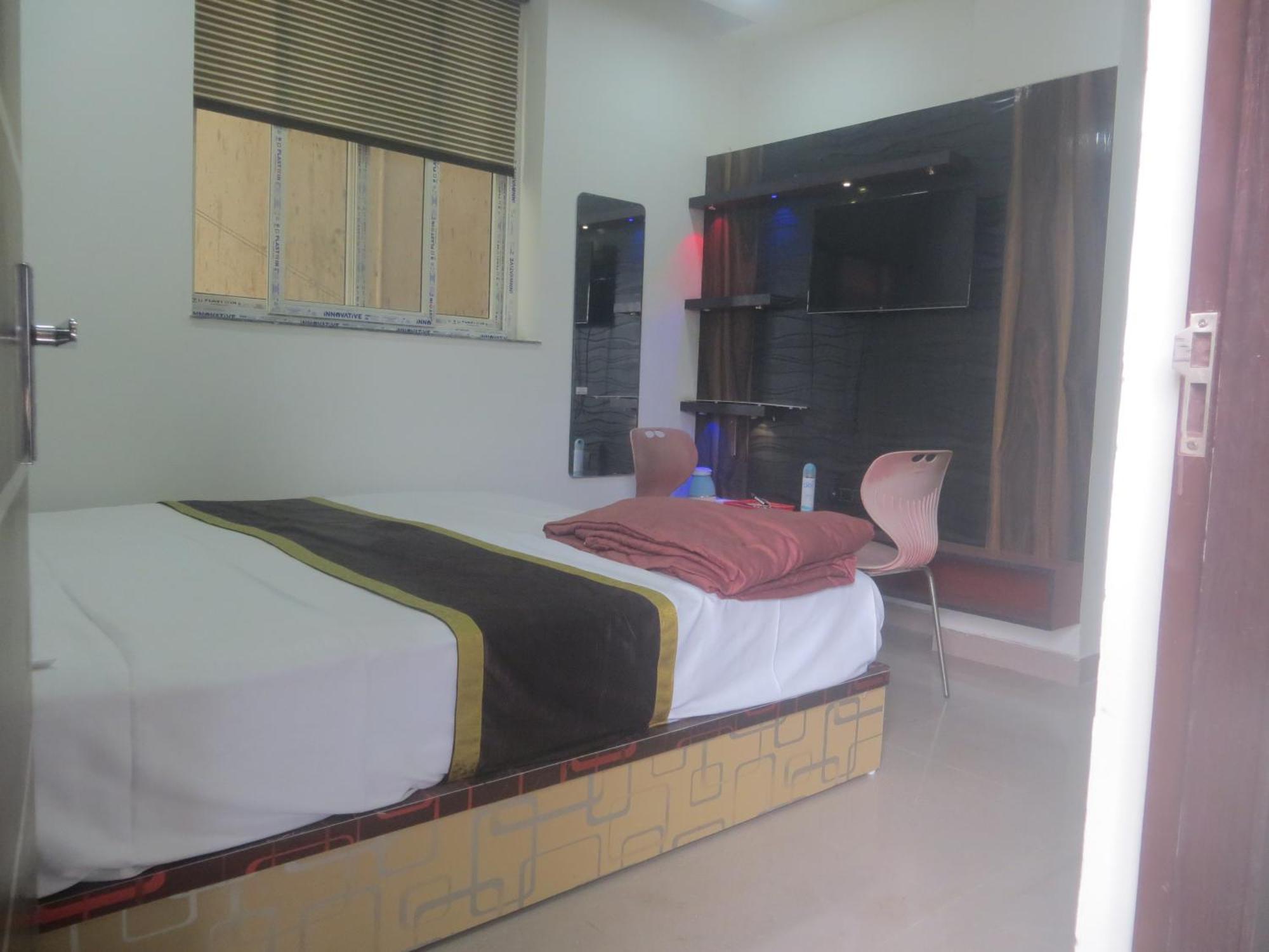 Rajmahal Resort Banquet Hall And Hotel Patna  Ngoại thất bức ảnh